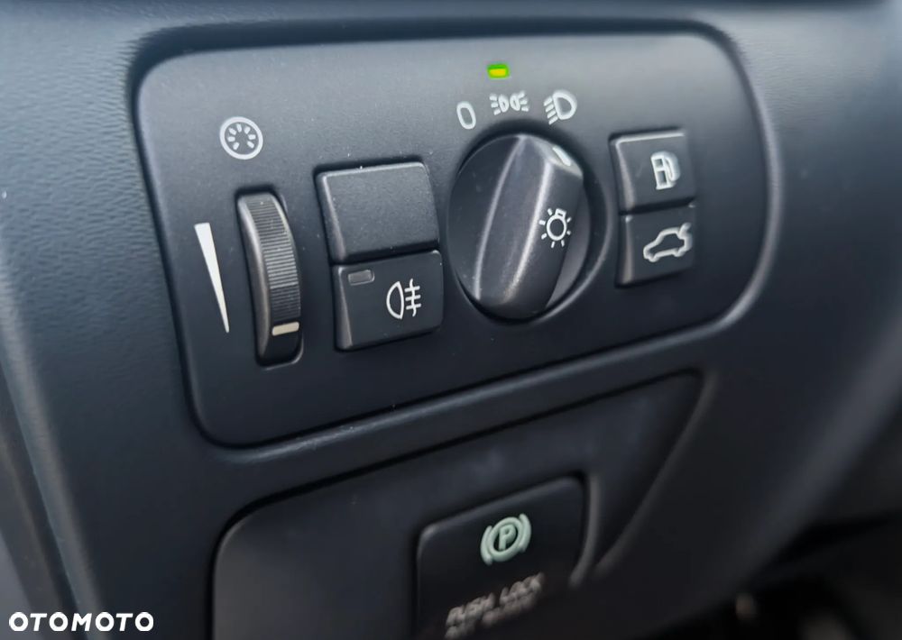 Volvo V60 D3 Summum - 16