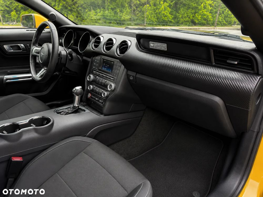 Ford Mustang 3.7 V6 - 18