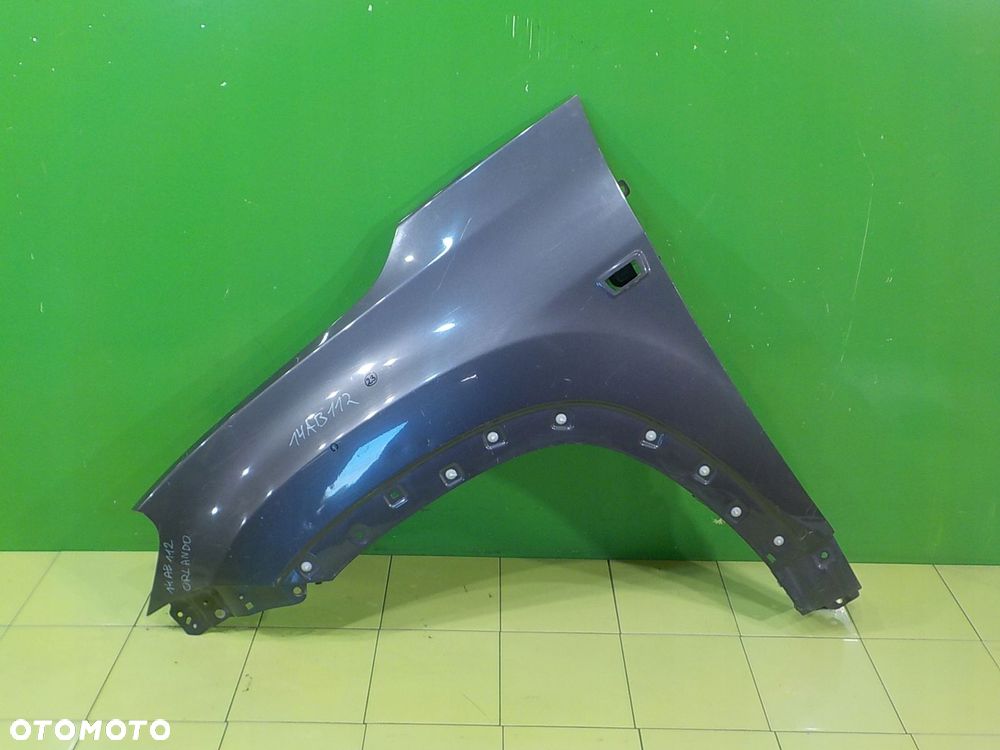 CHEVROLET ORLANDO AUT 12r 5D blotnik lewy przod - 1