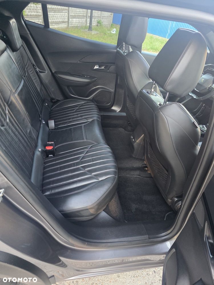 Peugeot 2008 1.2 PureTech GT Line S&S - 13