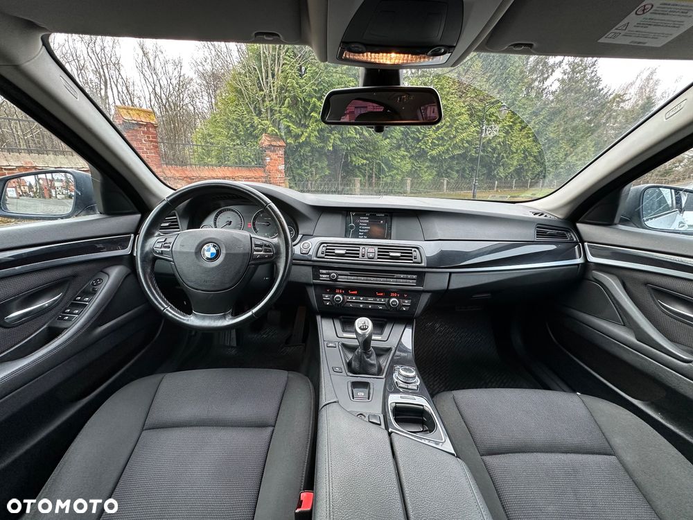 BMW Seria 5 520d Efficient Dynamics Edition - 16