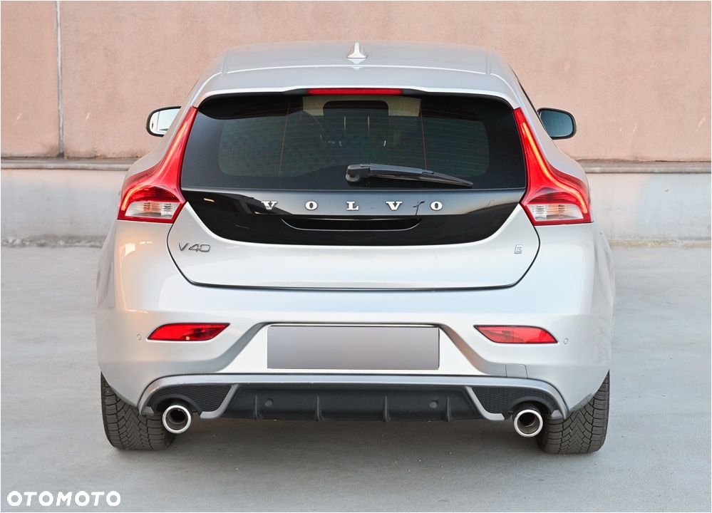 Volvo V40 D3 Geartronic RDesign - 15