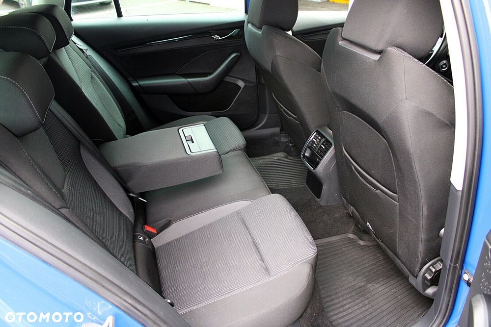 Skoda Octavia 2.0 TDI Ambition DSG - 14