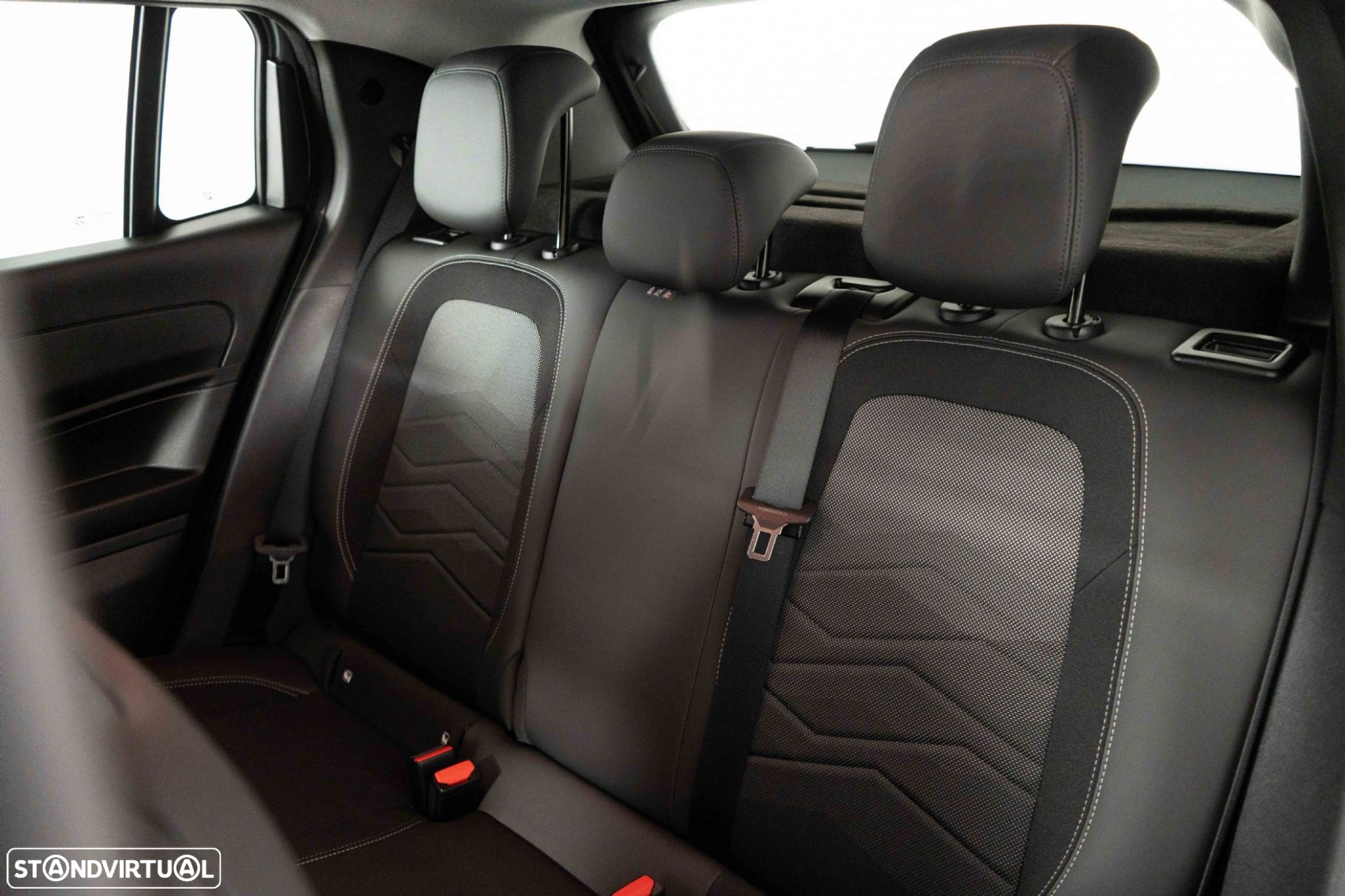 Jeep Avenger 1.2 GSE T3 Altitude - 9