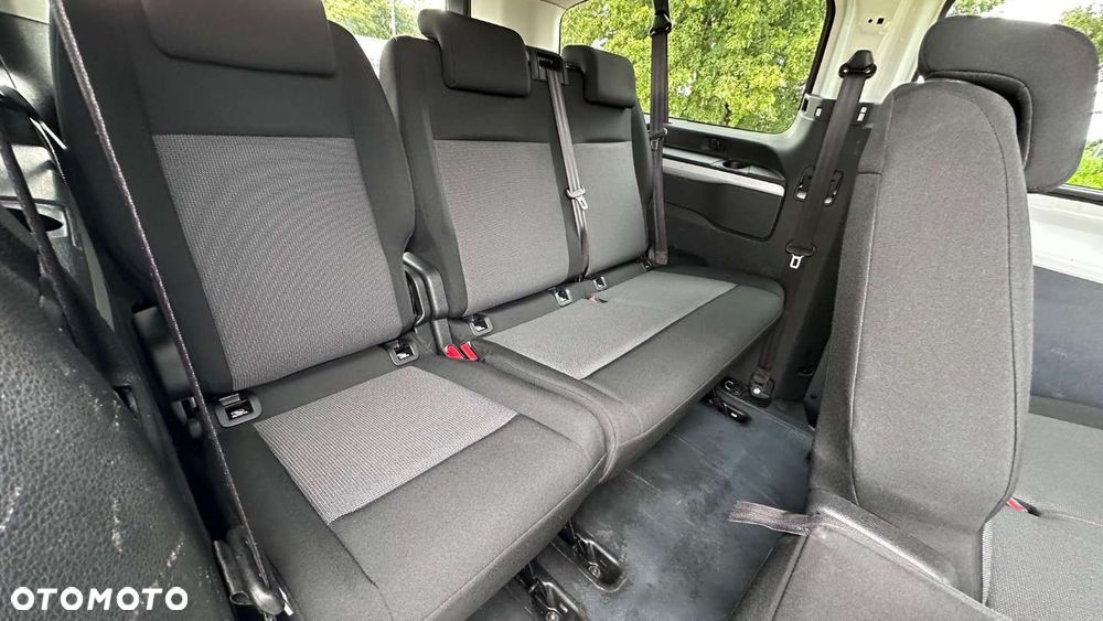 Peugeot Traveller - 11