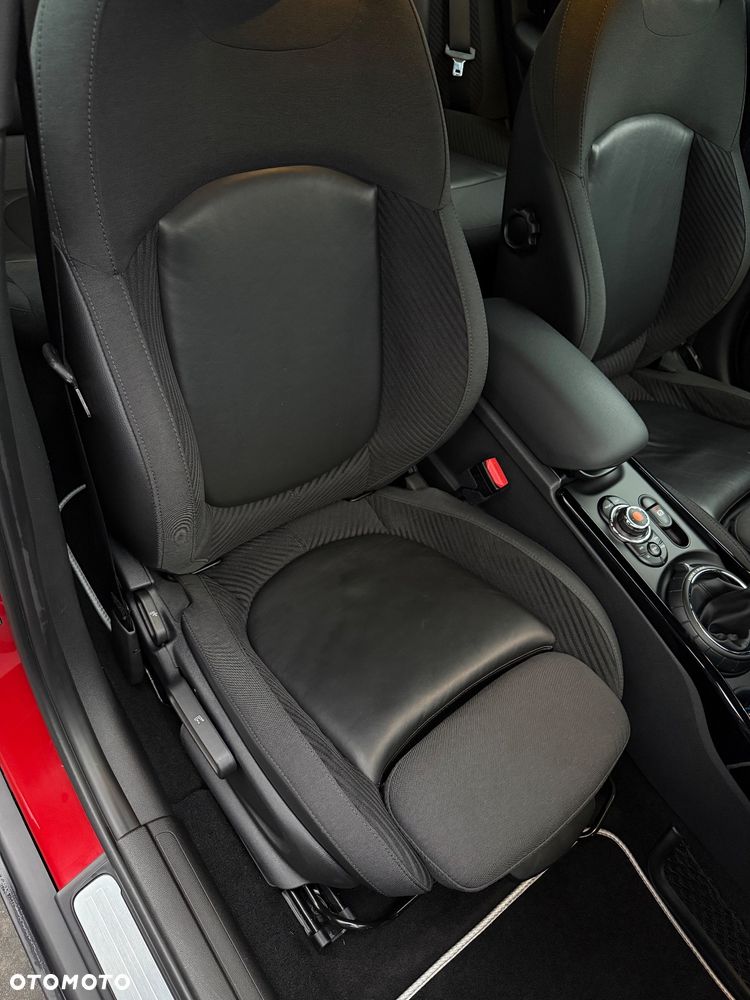 MINI Clubman Cooper Untold Edition - 34