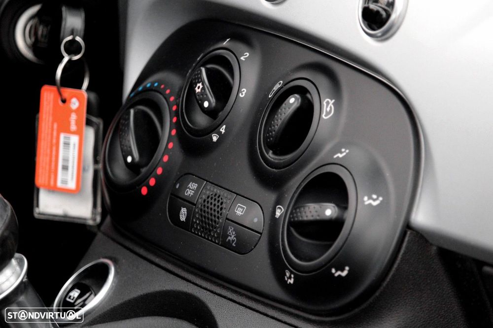 Fiat 500C 1.0 Hybrid Connect - 16