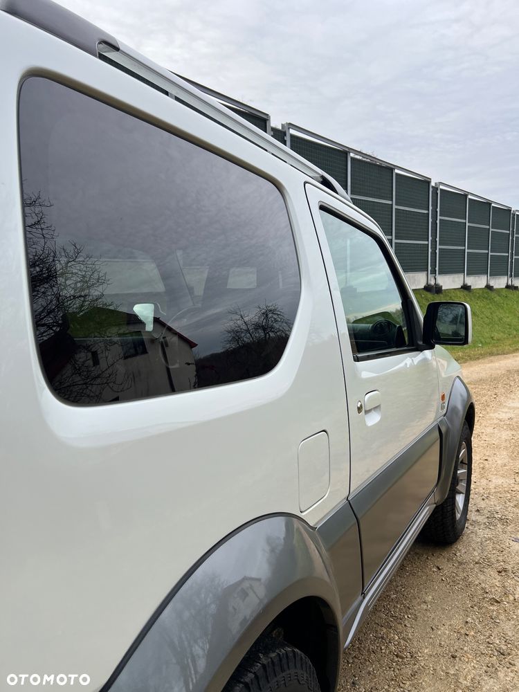 Suzuki Jimny 1.3 JX / Club - 23