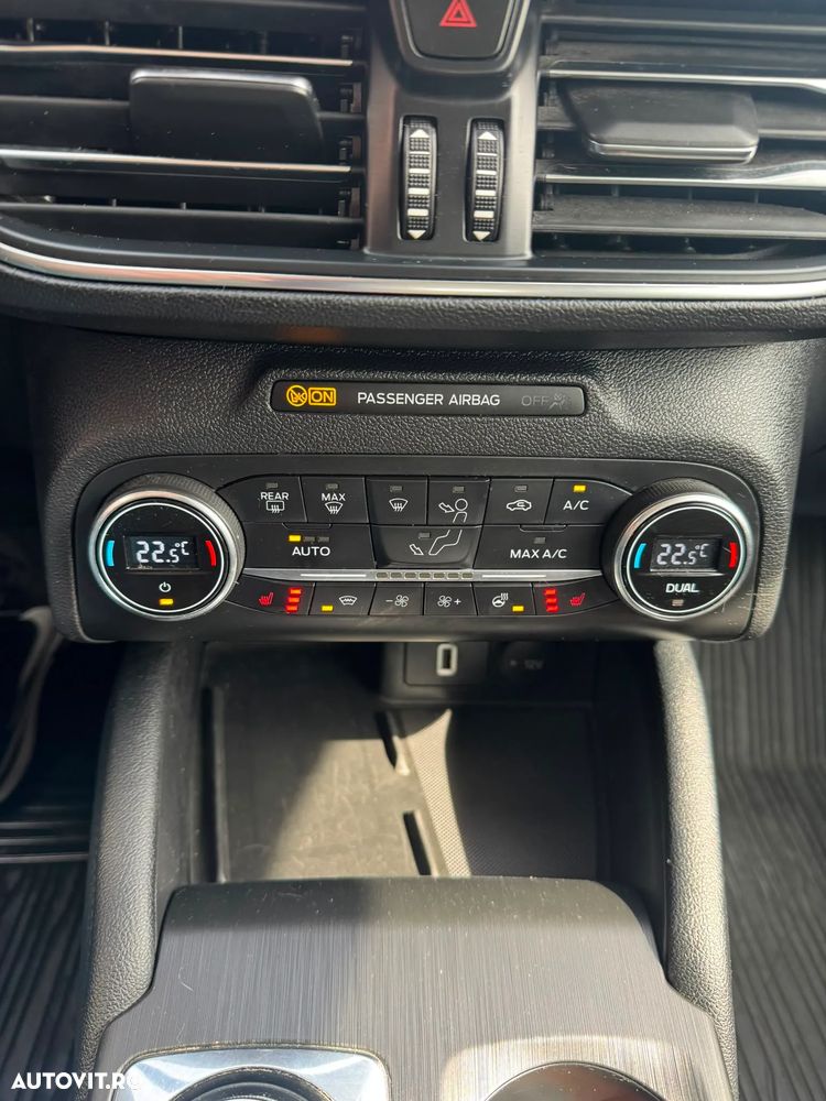 Ford Focus 1.5 EcoBlue Titanium Business - 13