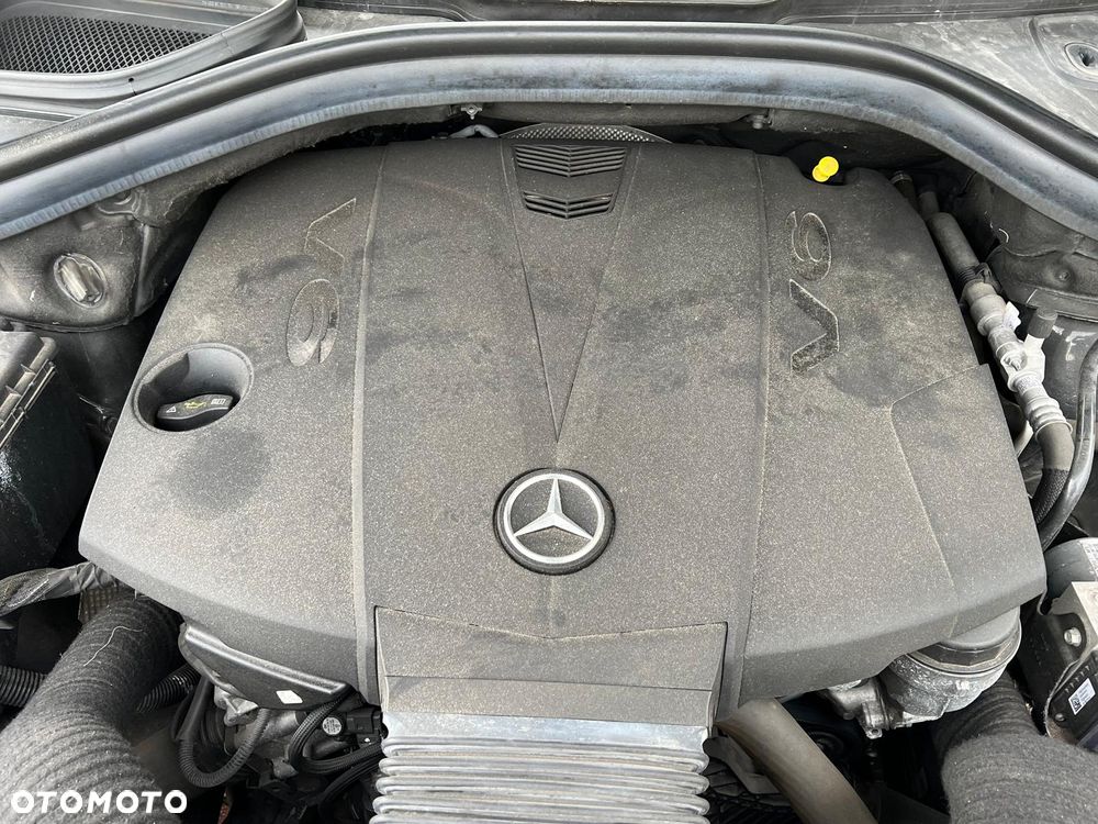 Mercedes-Benz ML - 25
