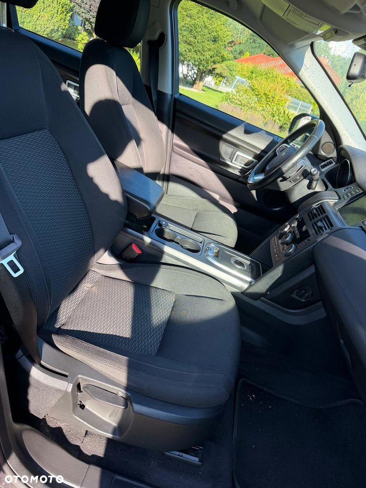 Land Rover Discovery Sport 2.0 TD4 SE - 12