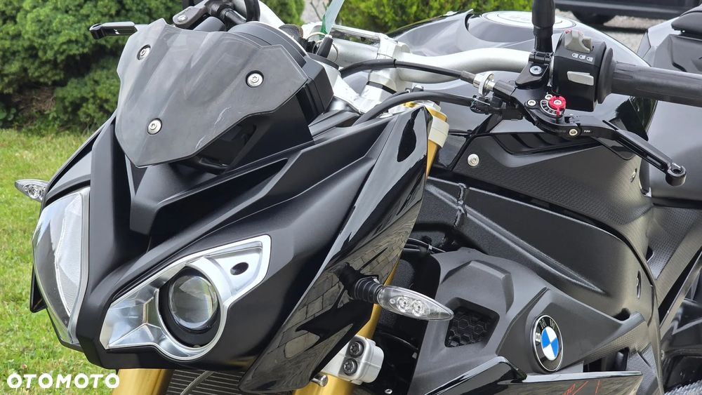 BMW S - 13