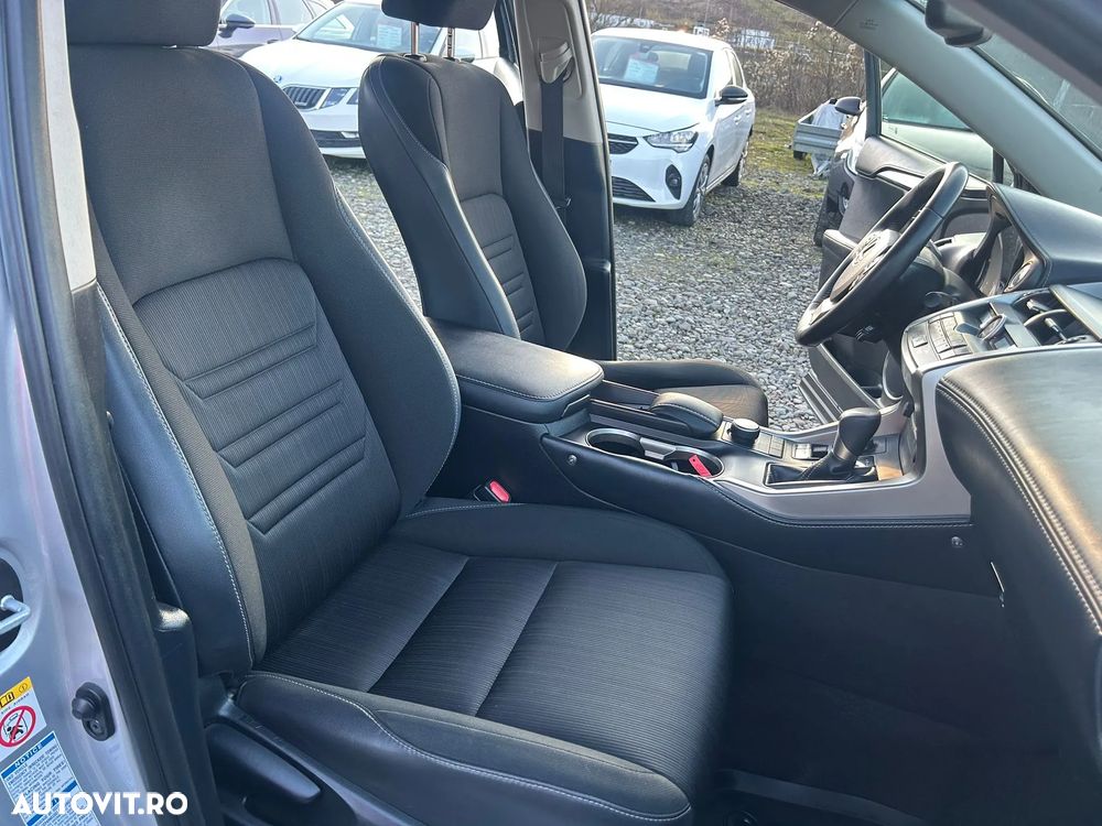 Lexus Seria NX 300h E-FOUR - 10