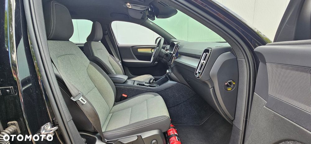Volvo XC 40 T3 Momentum Pro - 20