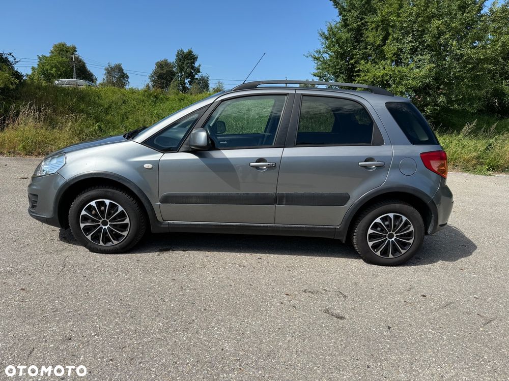 Suzuki SX4 1.6 VVT 4x2 Comfort - 4