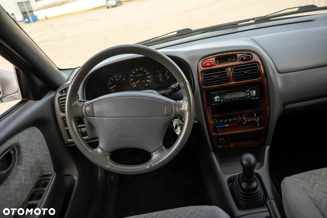 Suzuki Baleno 1.6 GLX - 28
