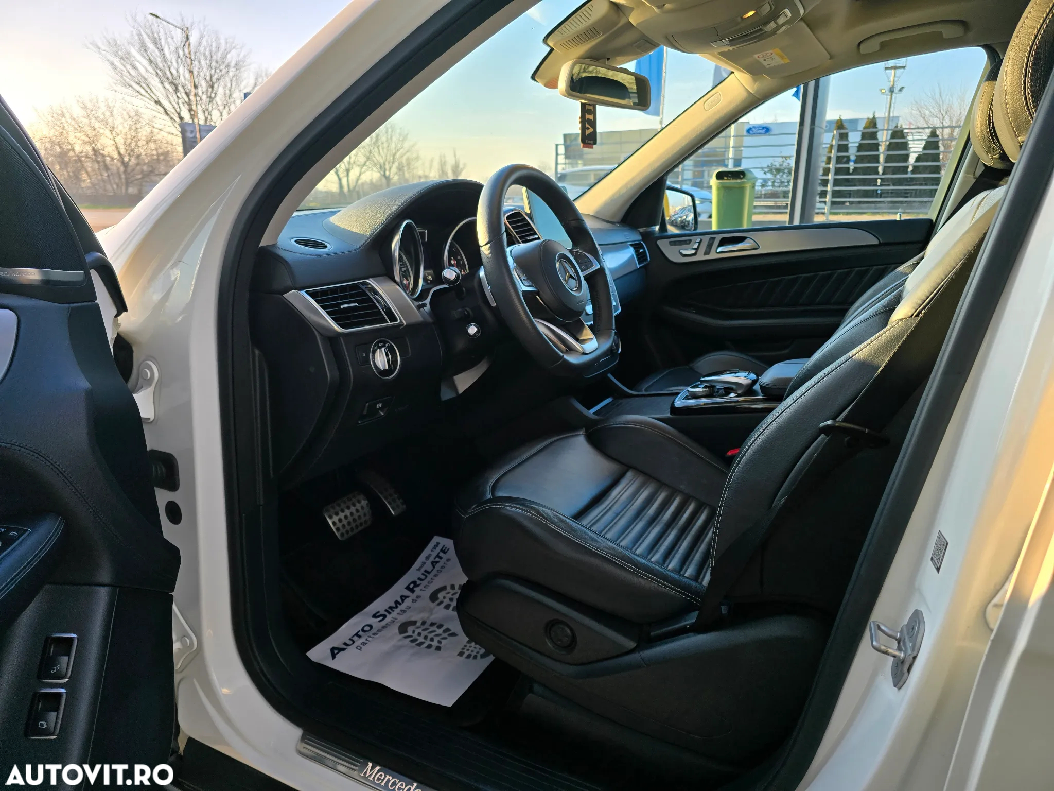 Mercedes-Benz GLS - 16