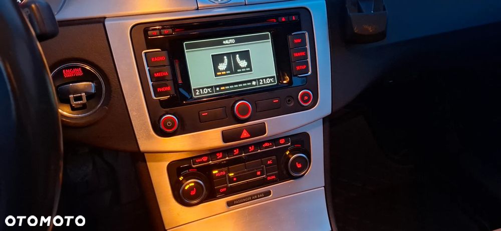 Volkswagen Passat - 8