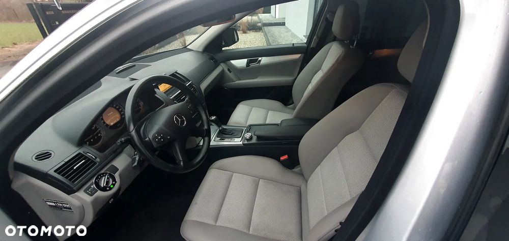 Mercedes-Benz Klasa C - 31