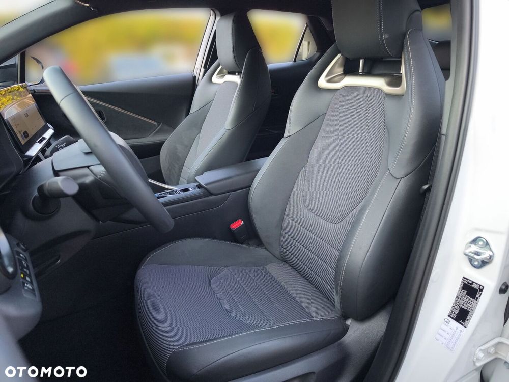 Toyota C-HR 2.0 PHEV Dynamic Force Executive - 17