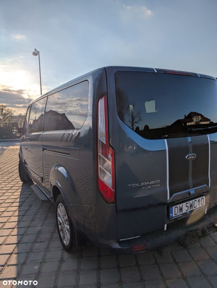 Ford Tourneo Custom - 5