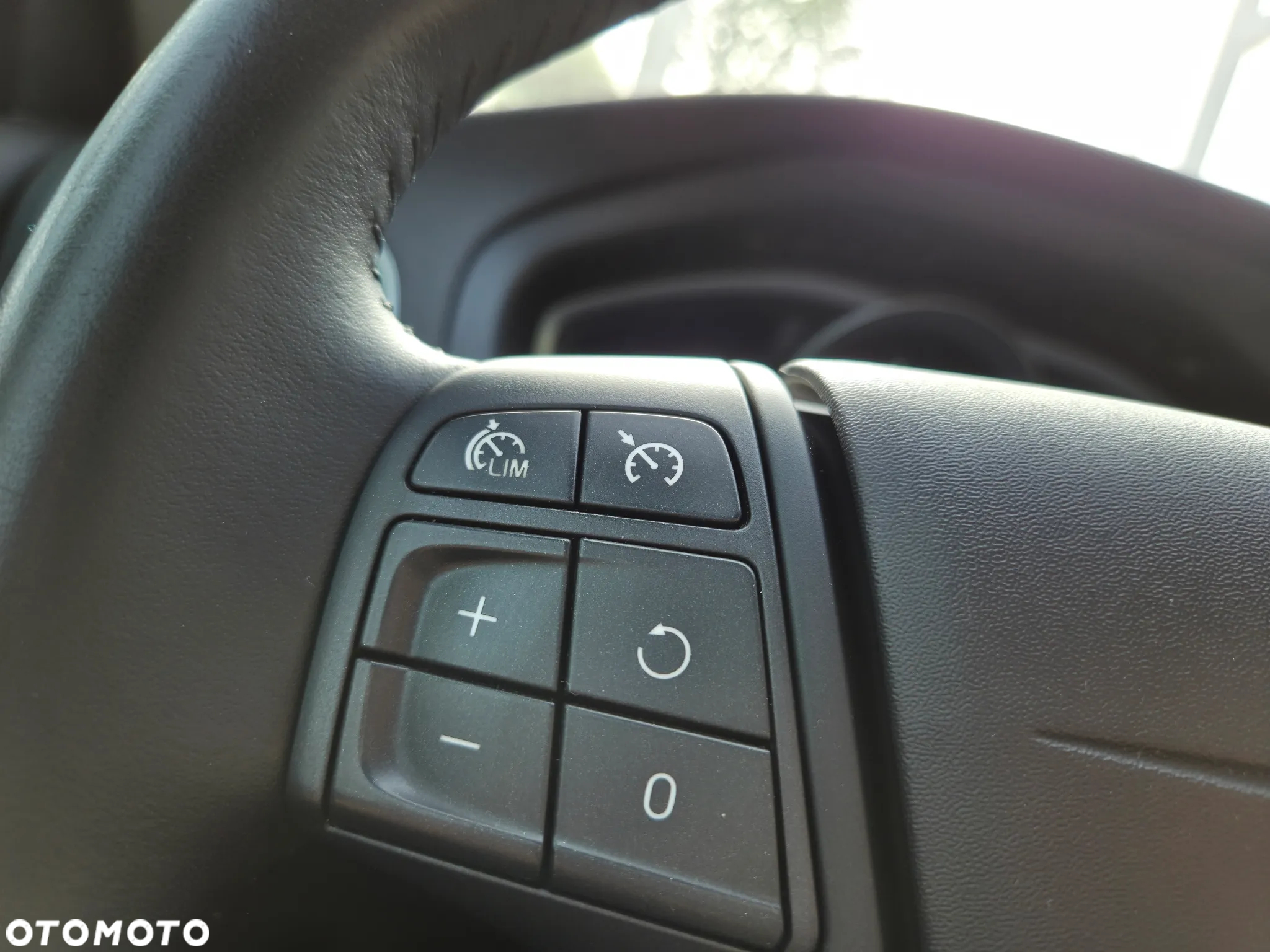 Volvo V40 D2 Drive-E Kinetic - 26