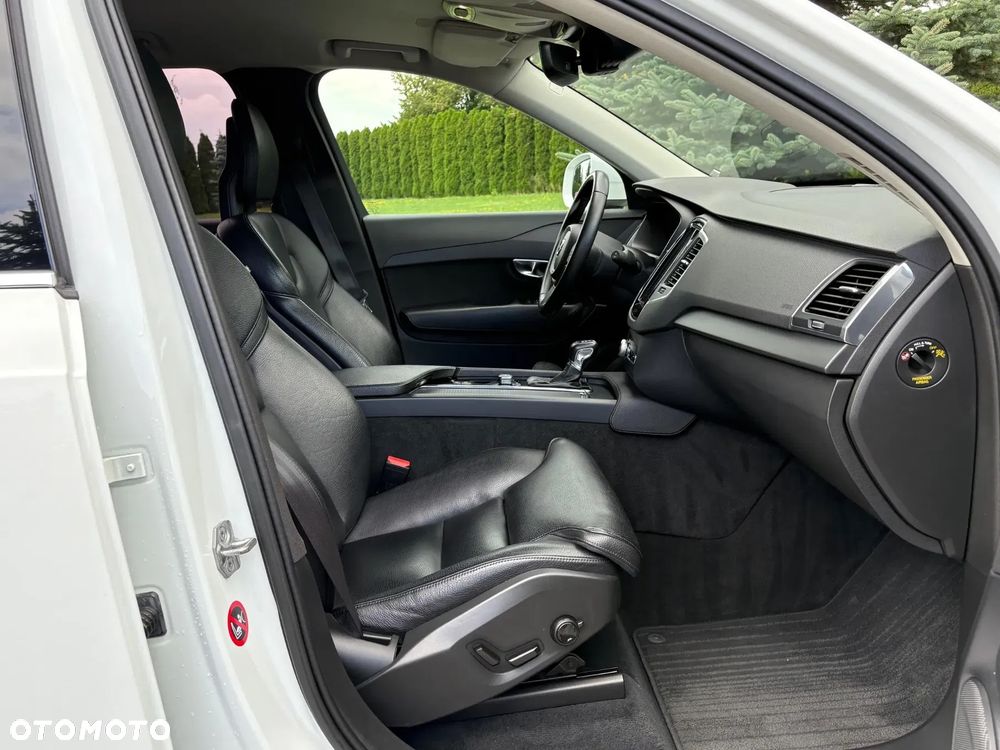 Volvo XC 90 - 24