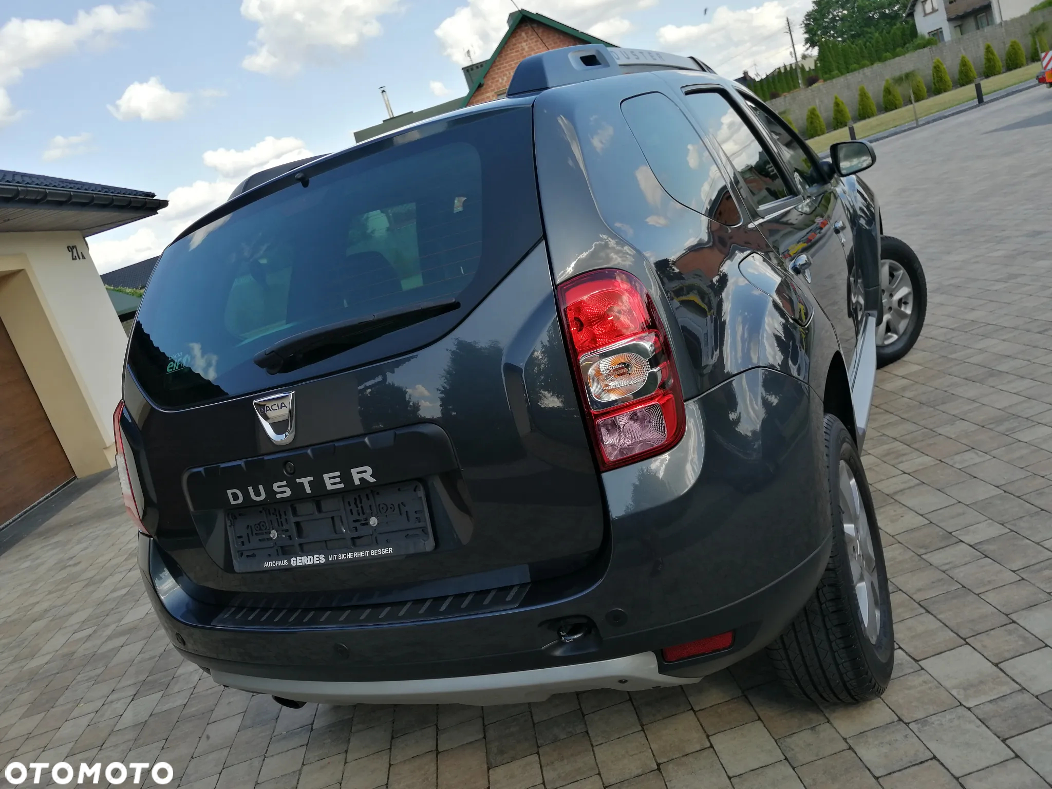 Dacia Duster 1.2 TCe Laureate S&S EU6 - 10