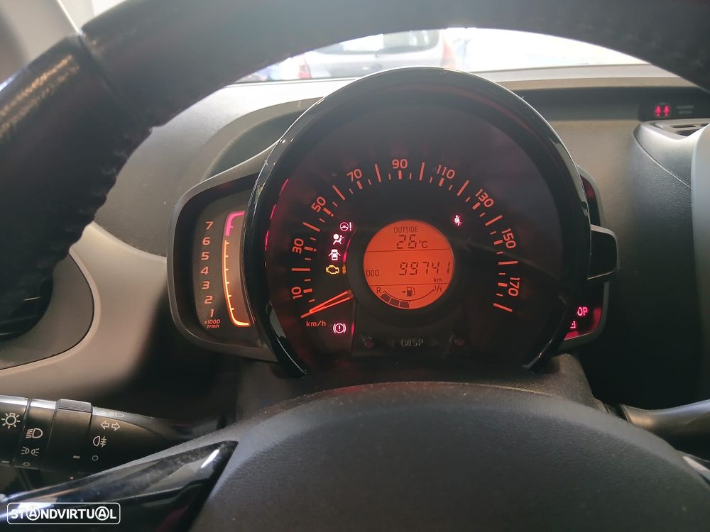 Toyota Aygo 1.0 X-Play Plus+X-Touch - 2