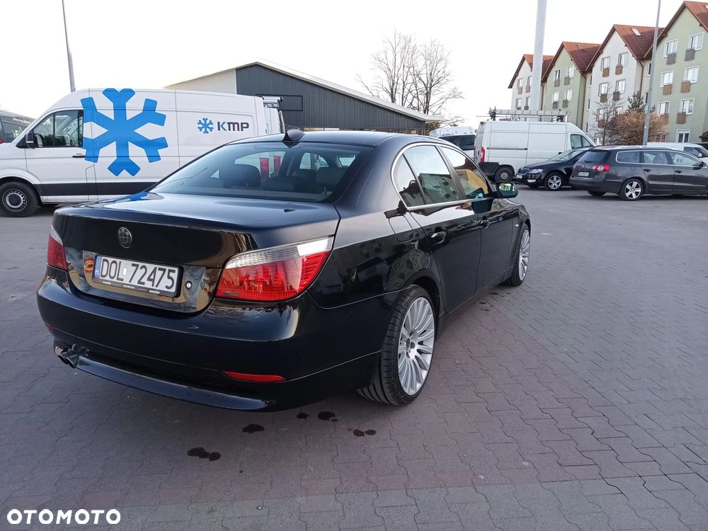 BMW Seria 5 525d - 8