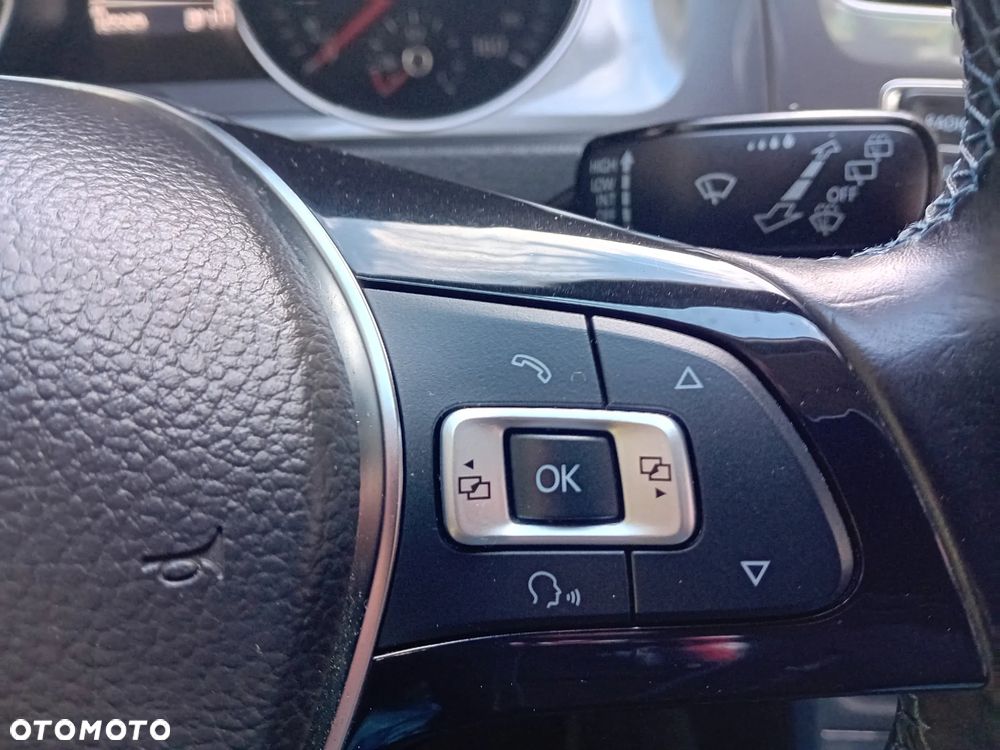 Volkswagen Golf - 18
