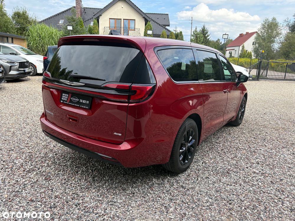 Chrysler Pacifica - 3