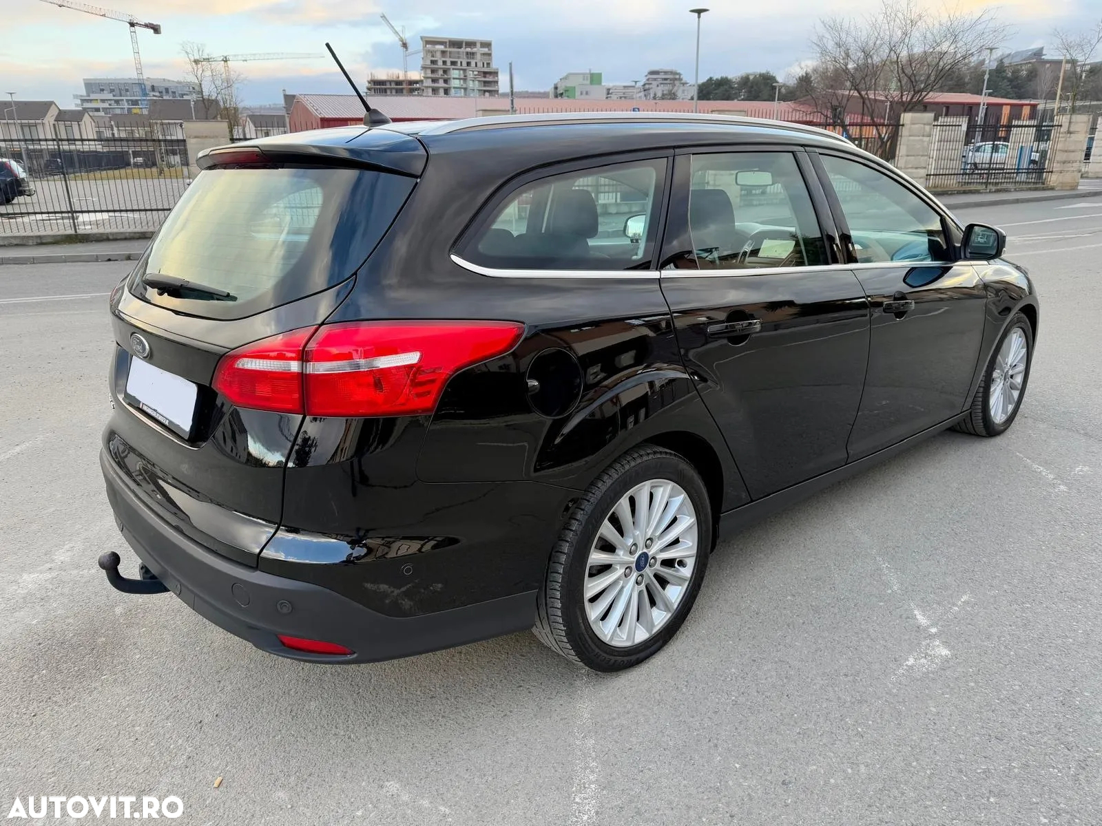 Ford Focus 1.5 EcoBlue Start-Stopp-System Aut. TITANIUM - 4