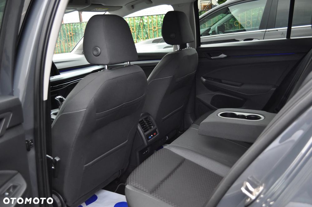 Volkswagen Golf 2.0 TDI SCR Active - 20