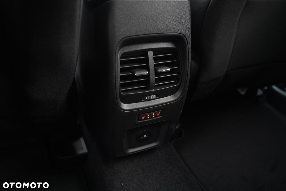 Ford Kuga 2.5 FHEV FWD Titanium eCVT - 10