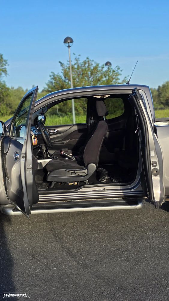 Nissan Navara 2.3 dCi CD 4WD Tekna - 11