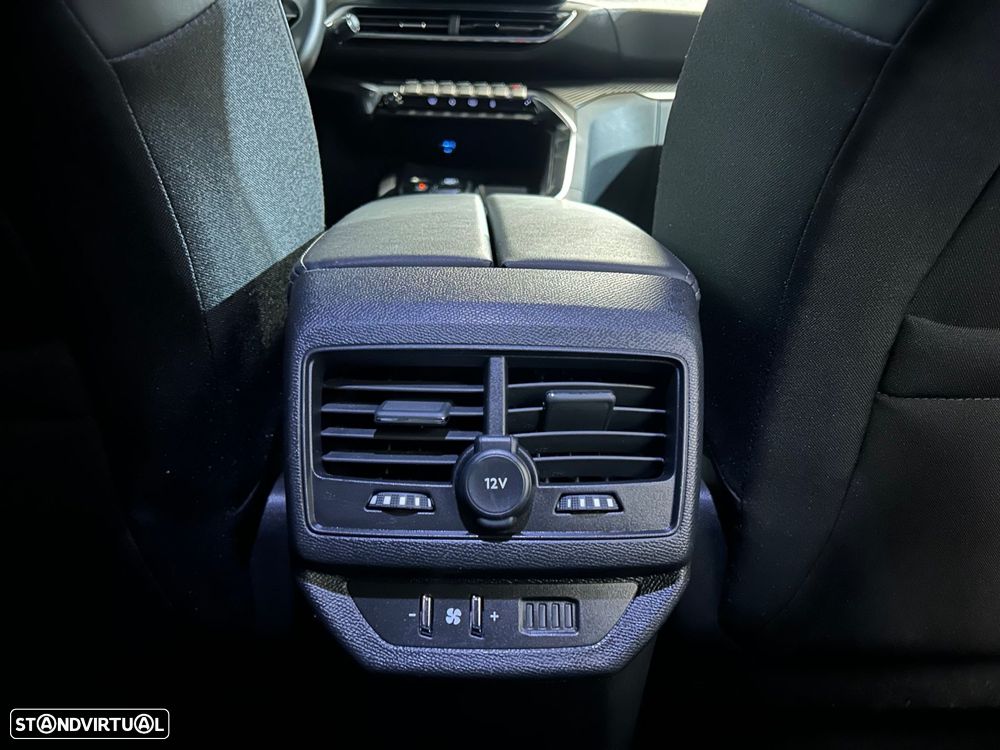 Peugeot 5008 1.5 BlueHDi Allure EAT8 - 39