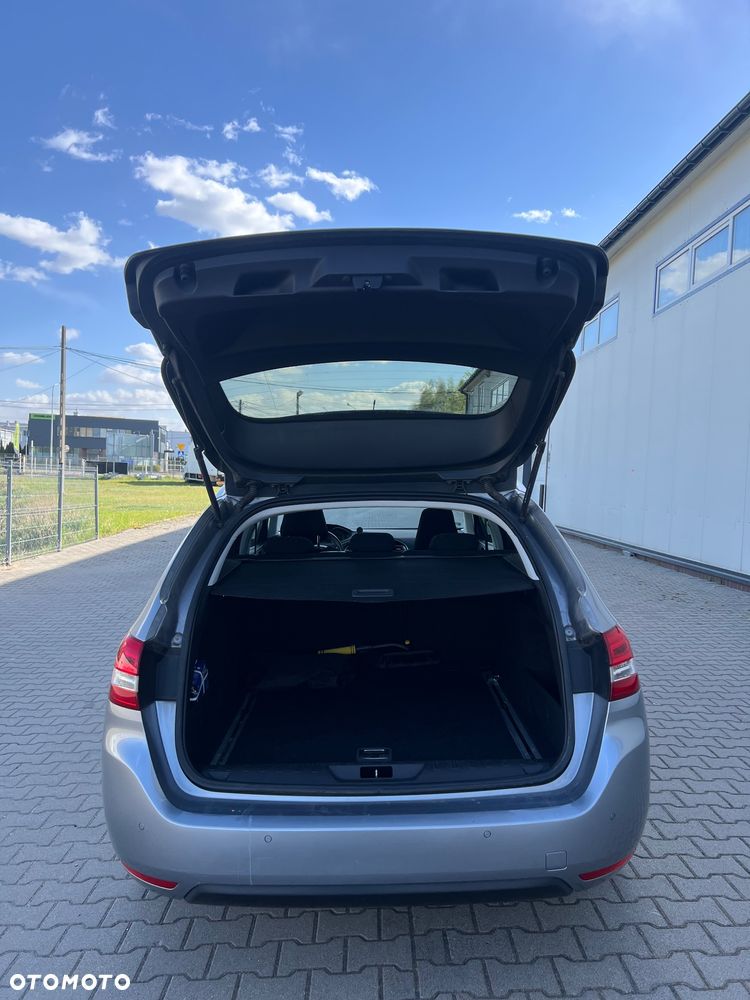 Peugeot 308 1.6 BlueHDi Allure S&S - 15