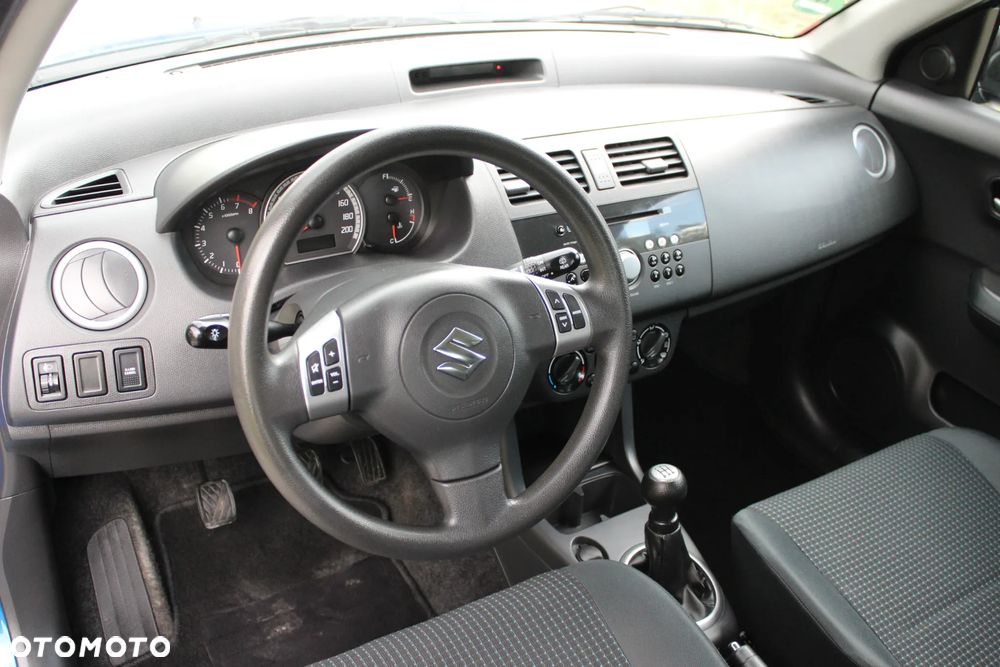 Suzuki Swift 1.3 Comfort+ - 27