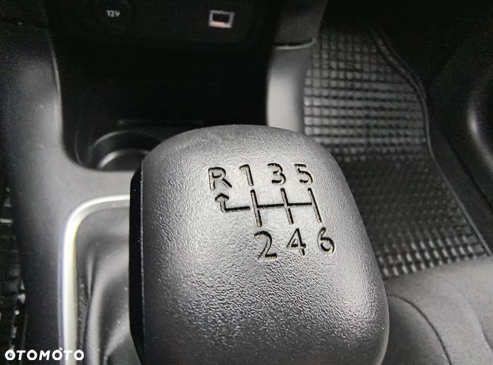 Citroën C3 1.2 PureTech GPF Shine S&S - 18