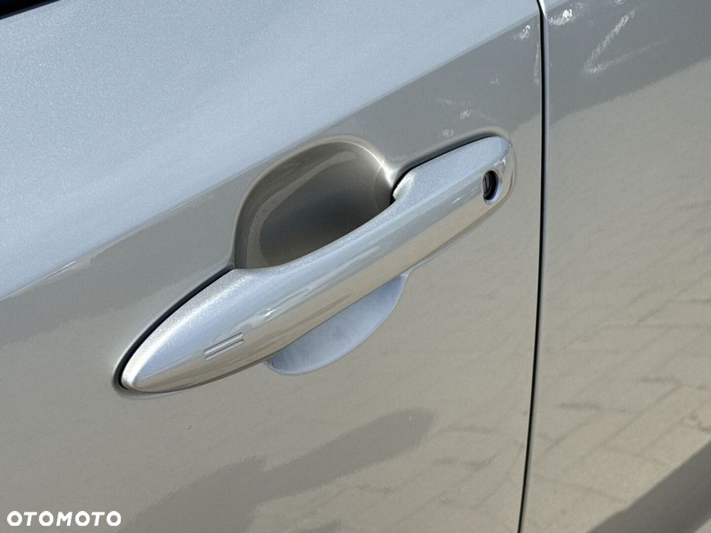 Toyota Corolla 2.0 Hybrid Style - 23