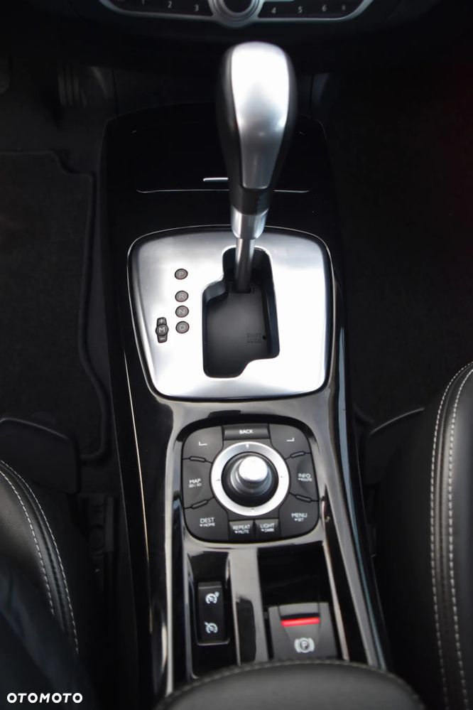 Renault Laguna dCi 175 FAP Bose Edition - 18