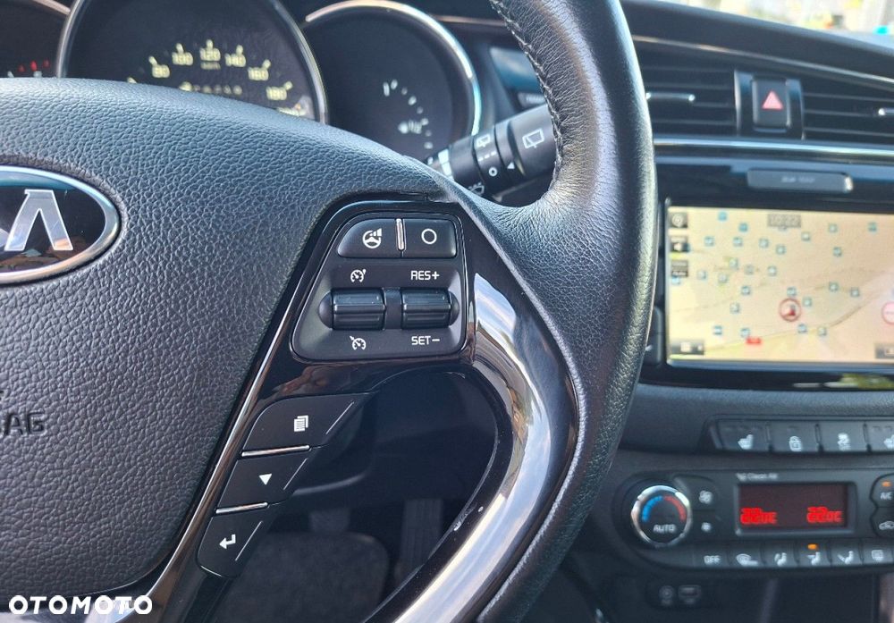 Kia Ceed - 35
