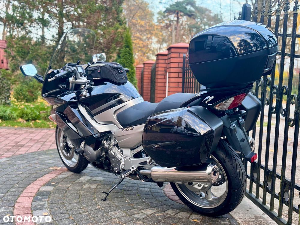 Yamaha FJR - 9