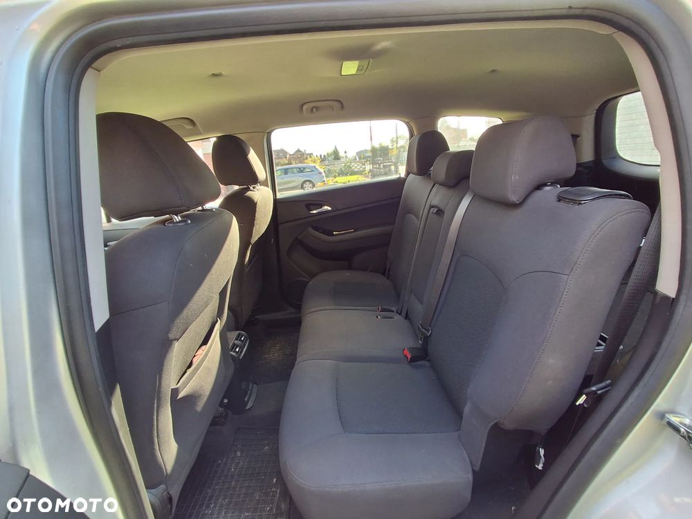 Chevrolet Orlando 1.8 LS - 26