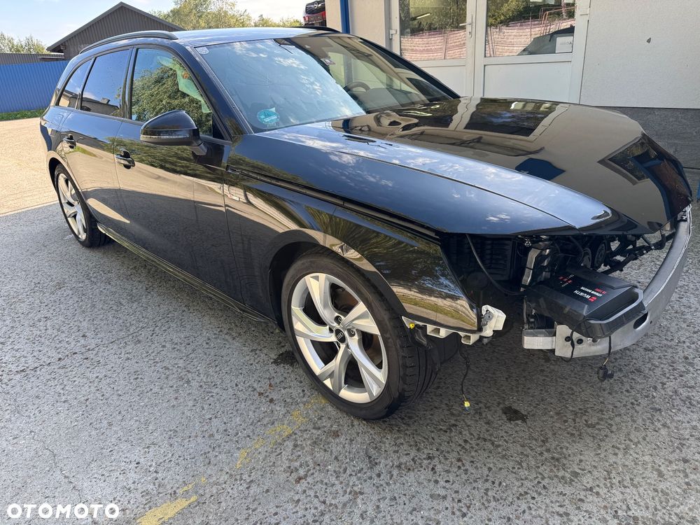 Audi A4 Avant 35 TDI S tronic S line - 2