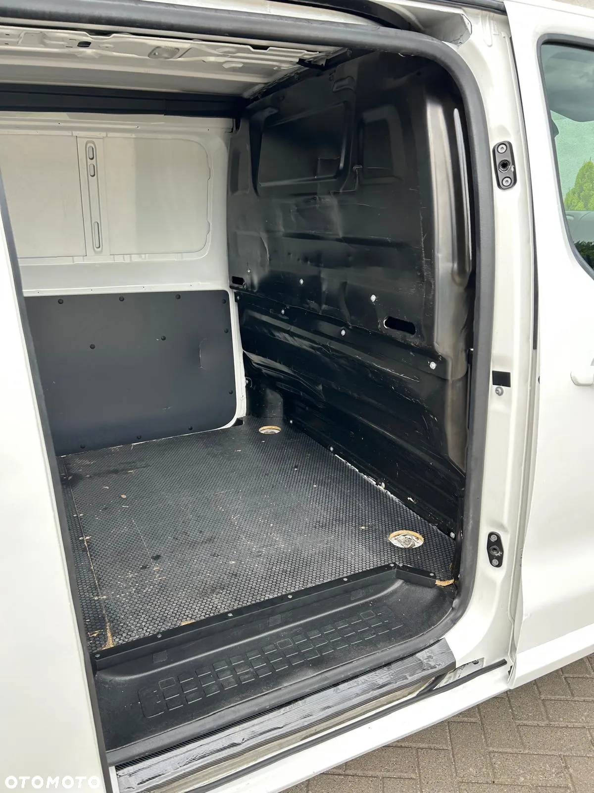 Opel Vivaro - 16