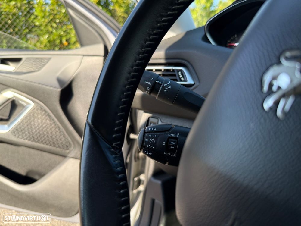 Peugeot 308 BlueHDi 130 Active Pack - 29