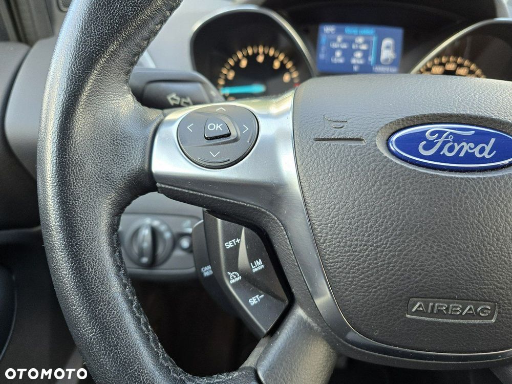 Ford Kuga 1.6 EcoBoost 2x4 Titanium - 19