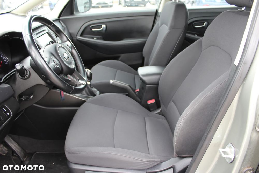 Kia Carens 1.6 GDI XL - 20